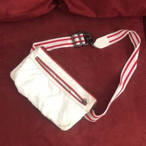 Lululemon belly bag/pooch pouch